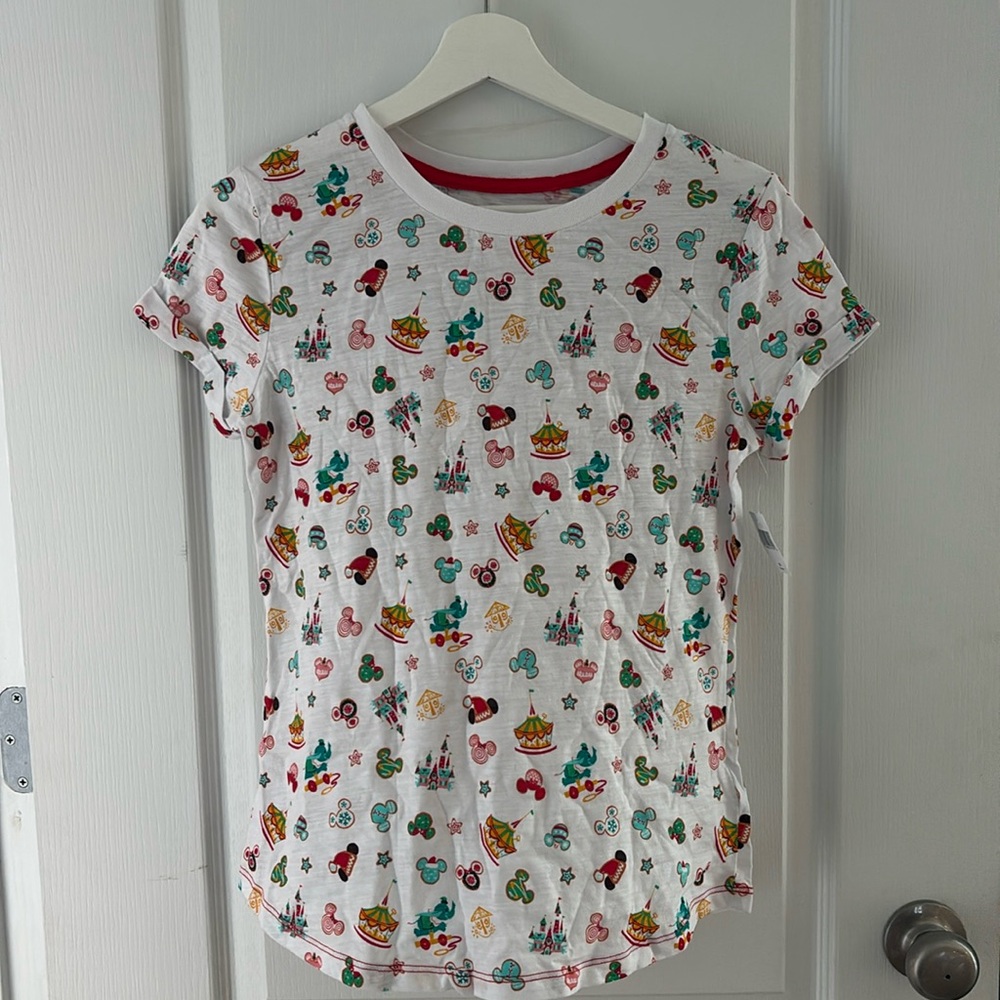 NWT Disney Parks Fantasyland Holiday T Shirt XS TWAS THE NIGHT BEFORE COLLECTION